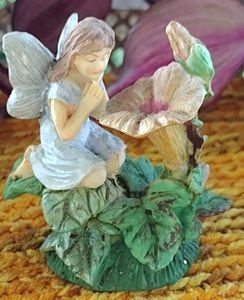 Cute Little Fairy Garden Flower Accessory Decoration - Whimsical Floral Girl